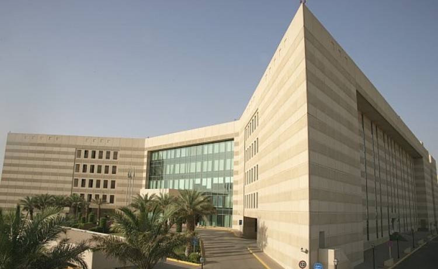 General Administration of Medical Services Building (Phase I) 16500 m